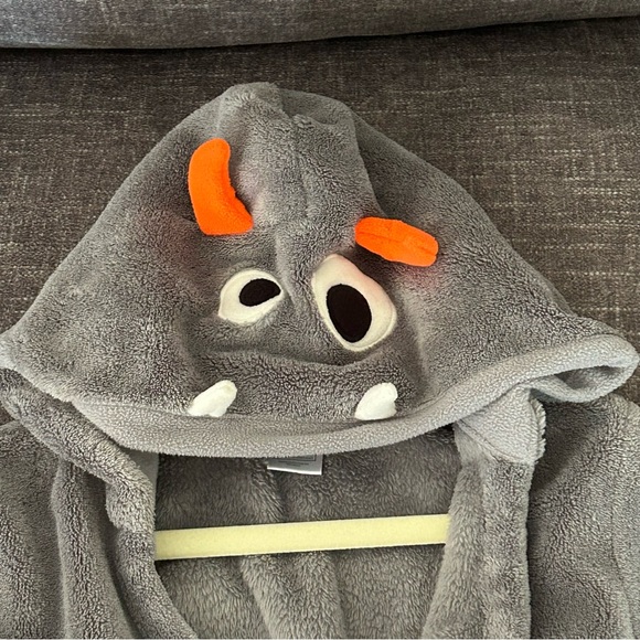 Baby Gap Toddler Monster Bathrobe 🍂 - Picture 2 of 6